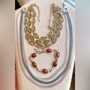 4 Sarah Coventry Vintage Jewelry Pieces Necklaces & Bracelets